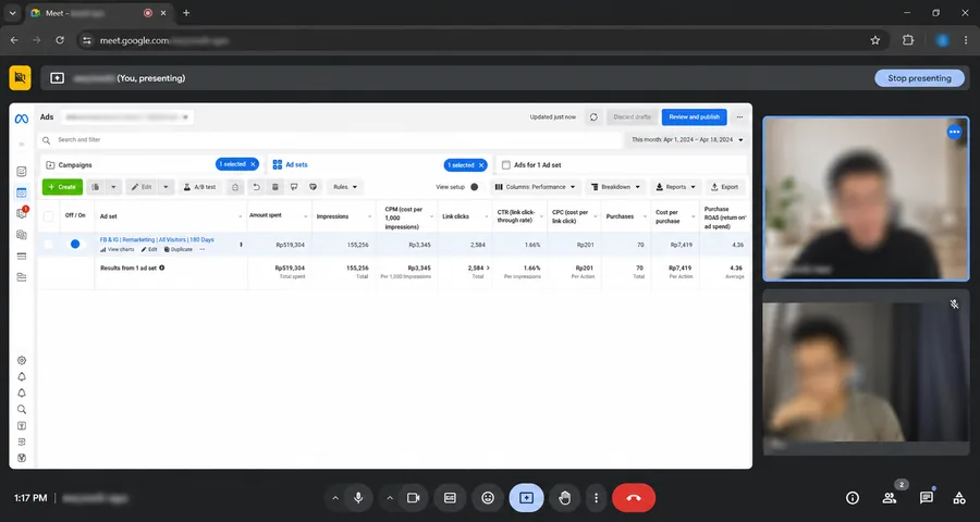 Sesi privat online membahas dashboard Google Ads
